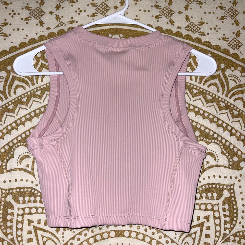 ✨HP✨ NWT “TOP YOGA” LADIES ATHLETIC TOP IN A PRETTY DUSTY ROSE, COMFY! SIZE MED. - Picture 2 of 3